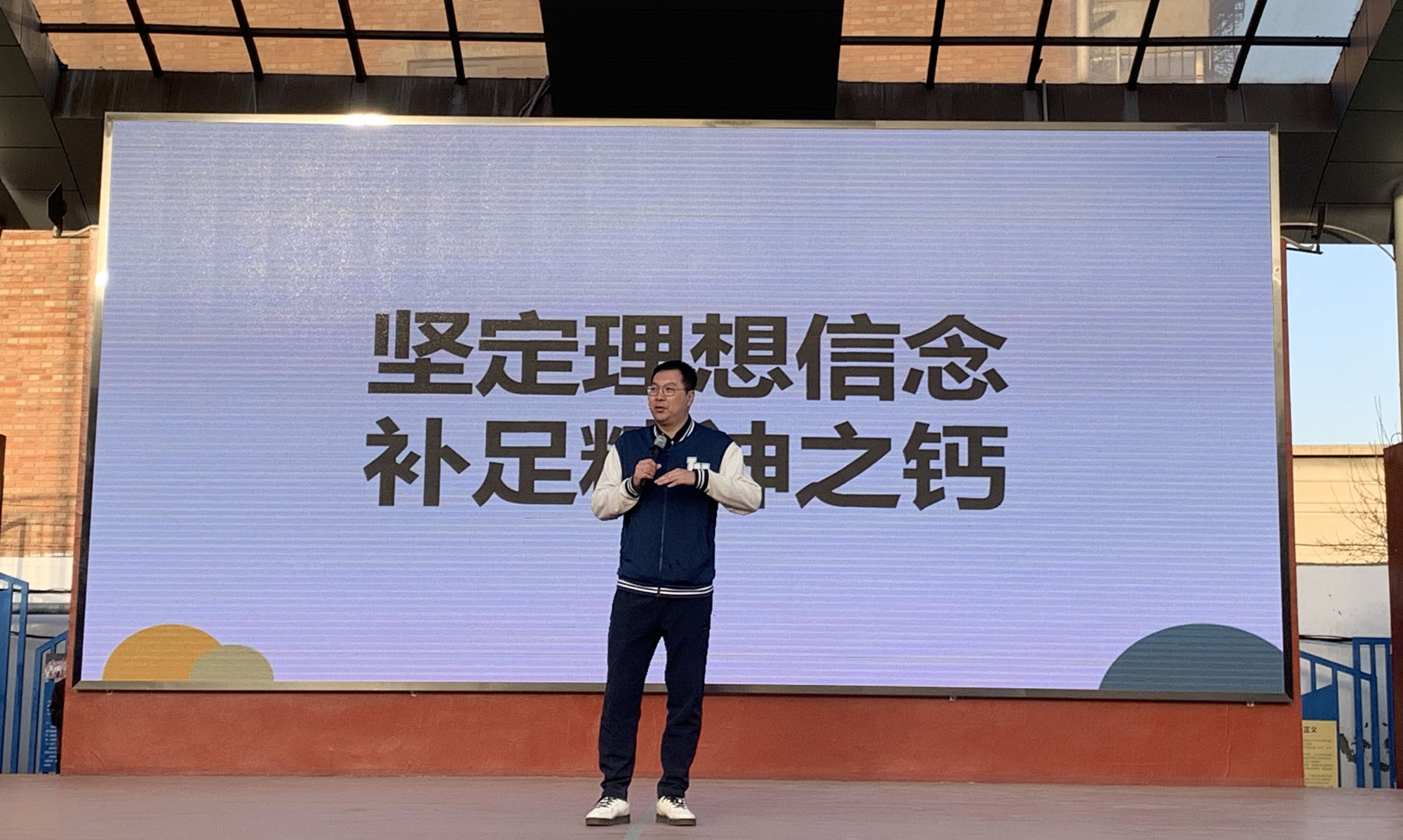 4.jpg 图片