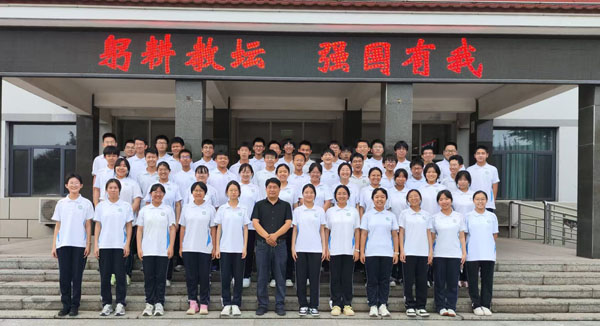 高一8班1.jpg